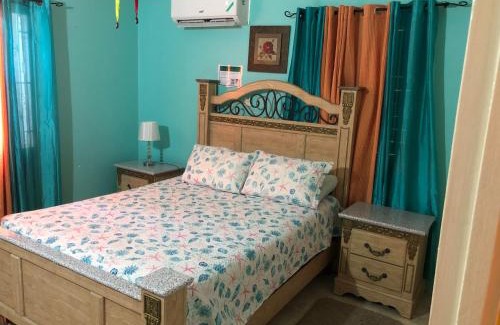Florence Hall Village Casa | 2 Bed-Sleeps 4-Gated community-5 Min Town Centre