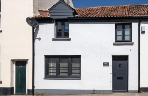 Braunton Casa | 2 Bed stylish village retreat in Braunton