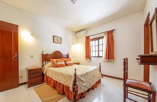 Alpouvar Villa | Airy villa familiar con comedor al aire libre a pocos minutos del centro del resort