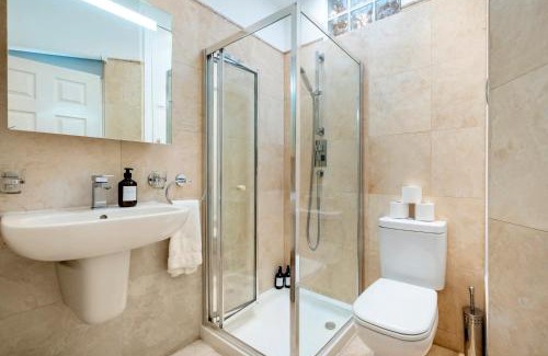 Holborn and Covent Garden Apartamento | 2 Bedr, 3 Beds, 2 Bath Covent Garden 3-min subway