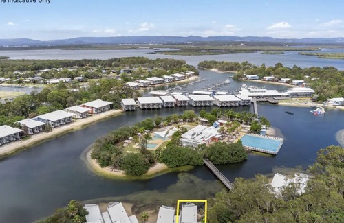 Gold Coast Cabina | 2 BEDROOM LODGE – COURAN COVE - THE PERFECT ISLAND ESCAPE AWAITS YOU