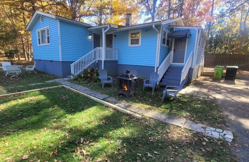 Apex Casa | 2 bedroom 1 bath. 8 minutes from Downtown Apex