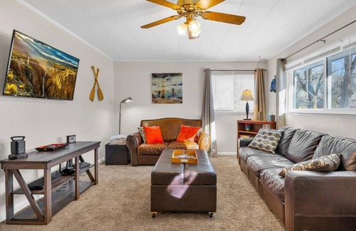 Canon City Casa | 2 bedroom, 1 bath, with additional sofa sleeper, dog friendly w. fee, Foosball Table, quiet neighborhood