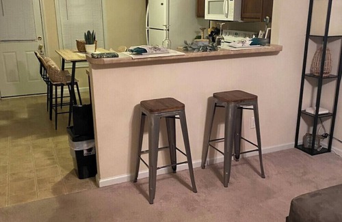 Jacksonville Condominio | 2 Bedroom 2 1/2 bath Townhome close to base.