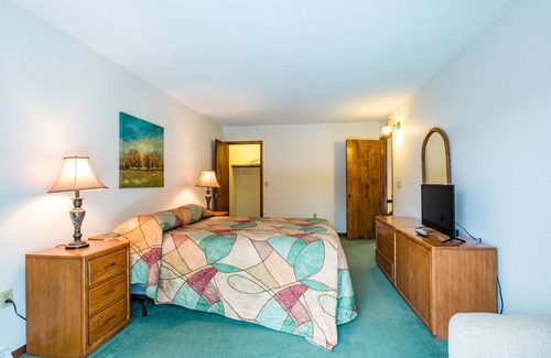 DuBois Condominio | 2 Bedroom, 2 Bath Condo in Lakeside Resort Community (1 Queen & 2 Twin Beds)