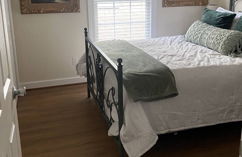 Northside District Cama Y Desayuno | 2 Bedroom 2 bath walking distance from Rupp Arena