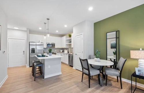 Southside Casa | 2 bedroom 2 bathroom 7 to 10 miles from the beach, sports arena and downtown