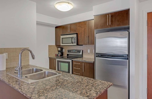 Downtown Mississauga Apartamento | 2 Bedroom/2 Bathroom Suite