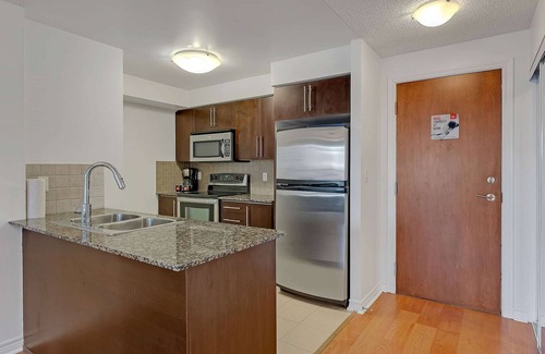 Downtown Mississauga Apartamento | 2 Bedroom/2 Bathroom Suite