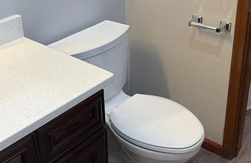 South Kansas City Condominio | 2 Bedroom & 2 Bathrooms Apartment for Long-Term Rentals.