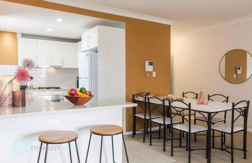 Parramatta Apartamento | 2 Bedroom 2 Bathroom Apt with Balcony and Parking