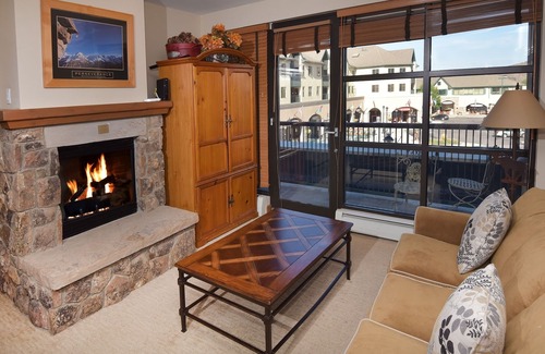 Avon Condominio | Plaza de la capilla de 2 dormitorios / 2 baños