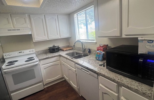 West Arlington Casa | 2-bedroom,2 car private garage, townhome in Arlington, 10 mins from AT&T