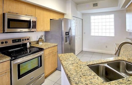 Eastern Shores Apartamento | 2 Bedroom 696922 by Houzlet