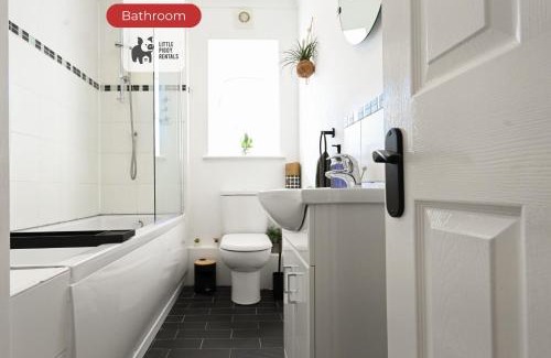 Stansted Apartamento | 2 Bedroom Apartment By Littlepiggyrentals Short Lets & Serviced Accommodation Stansted Mountfitchet Near Stansted Airport