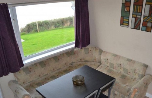 Aberaeron Chalet De Esquí | 2 bedroom accommodation in Gilfach-Yr-Halen