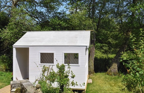 Llanarmon-yn-Ial Cabaña | 2 bedroom accommodation in Llanarmon-Yn-Ial