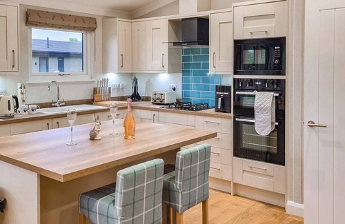 Sturton By Stow Chalet De Esquí | Alojamiento de 2 habitaciones en Thorney, Nr Lincoln