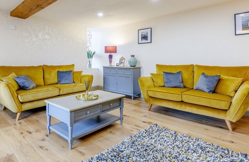Kineton Cabaña | 2 bedroom accommodation in Little Kineton