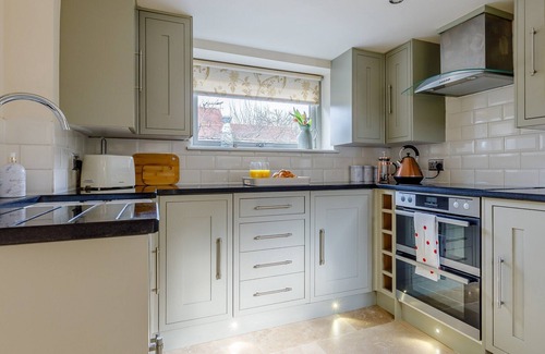 Kineton Cabaña | 2 bedroom accommodation in Little Kineton
