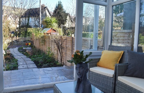 Llanfairfechan Cabaña | 2 bedroom accommodation in Llanfairfechan, near Conwy