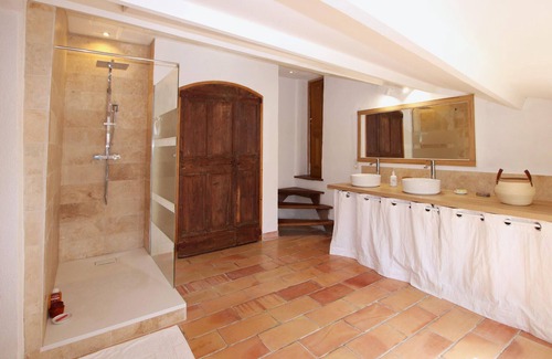 Saint-Restitut Casa | 2 bedroom accommodation in Saint Restitut