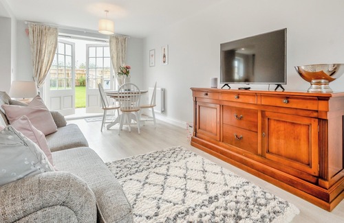 Ampney Crucis Cabaña | 2 bedroom accommodation in Poulton, near Cirencester