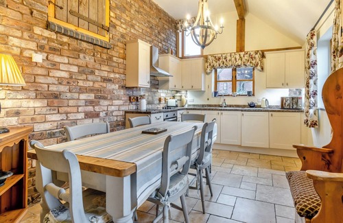 Coalbrookdale Cabaña | 2 bedroom accommodation in Leighton, near Shrewsbury
