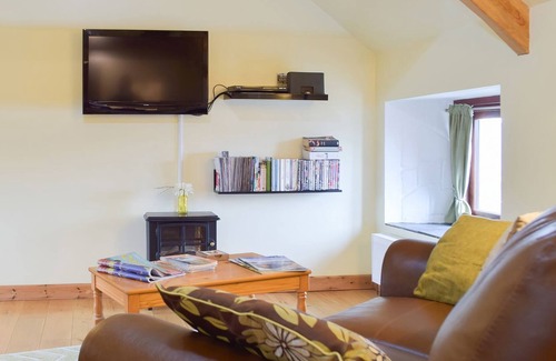 Haverfordwest Cabaña | 2 bedroom accommodation in Haverfordwest, near Narberth
