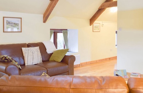 Haverfordwest Cabaña | 2 bedroom accommodation in Haverfordwest, near Narberth