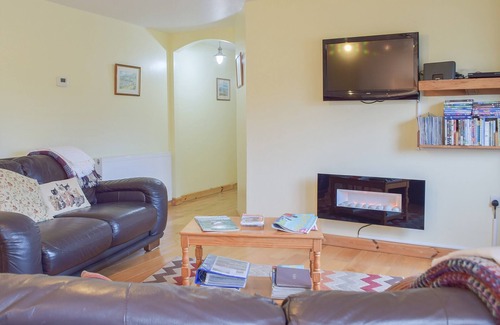 Haverfordwest Cabaña | 2 bedroom accommodation in Haverfordwest, near Narberth