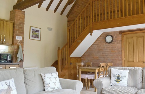 Rugeley Cabaña | 2 habitaciones alojamiento en Near Uttoxeter