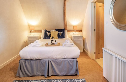 North Walsham Cabaña | 2 bedroom accommodation in Suffield, near North Walsham