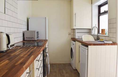 Clanfield Cabaña | 2 bedroom accommodation in Clanfield, near Petersfield