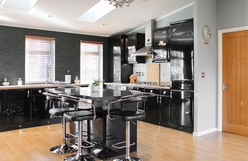 Auchterarder Apartamento | 2 bedroom accommodation in Auchterarder, near Gleneagles