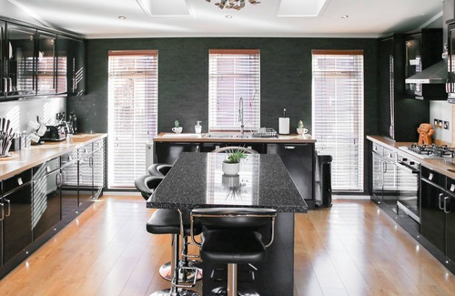 Auchterarder Apartamento | 2 bedroom accommodation in Auchterarder, near Gleneagles
