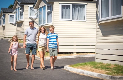 Berrynarbor Chalet De Esquí | 2 bedroom accommodation in Combe Martin