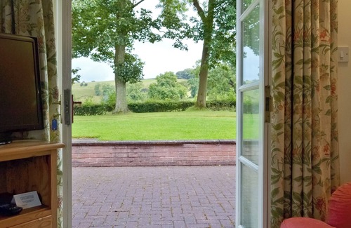 Newton Grange Cabaña | Alojamiento de 2 habitaciones en Ilam, near Ashbourne