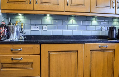 Warmington Cabaña | 2 bedroom accommodation in Eaglethorpe, near Warmington