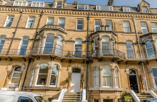 South Cliff Cabina | 2 bedroom accommodation in Scarborough