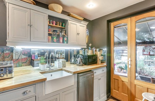 Cheltenham Cabaña | 2 bedroom accommodation in Cheltenham