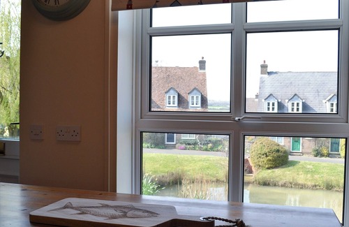 Whippingham Cabaña | Alojamiento de 2 habitaciones en Binfield, near Newport