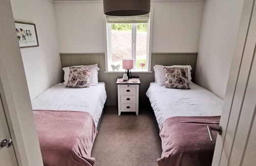 Edingworth Cabina | 2 bedroom accommodation in Edingworth