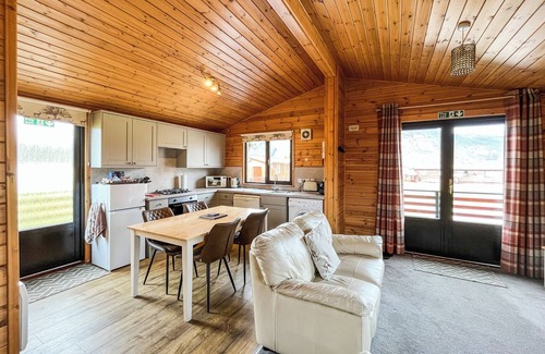 Newtonmore Cabaña | Alojamiento de 2 habitaciones en Glentruim, near Newtonmore