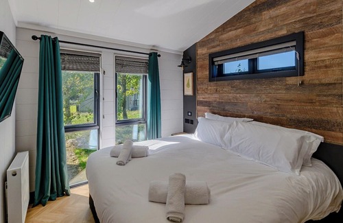 Newton Grange Cabina | 2 bedroom accommodation in Ashbourne