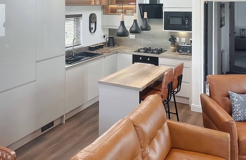 Blackburn Chalet De Esquí | 2 bedroom accommodation in Old Langho, Ribble Valley