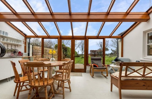 Haverfordwest Cabaña | 2 bedroom accommodation in Fishguard