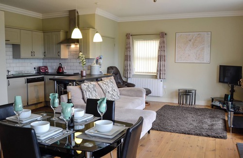 Kingswood Cabaña | Alojamiento de 2 habitaciones en Forden, near Welshpool