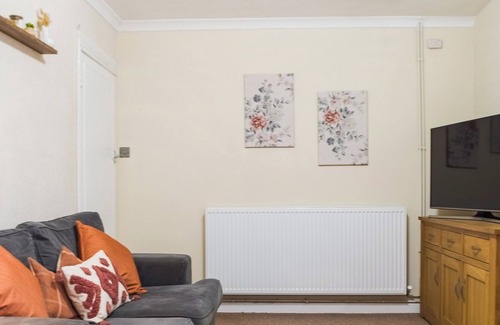 Llandysul Cabaña | 2 bedroom accommodation in Synod Inn, near Llandysul