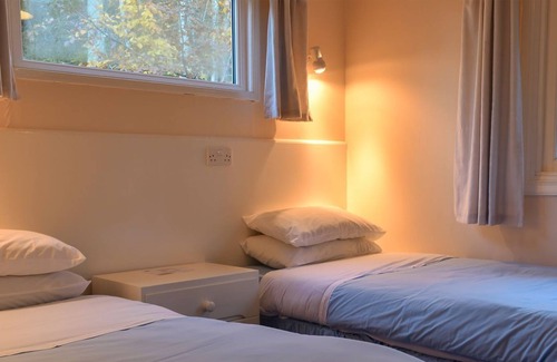 Scaniport Cabaña | 2 bedroom accommodation in Kirkhill, near Beauly